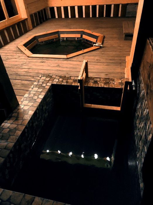 Відпочинок в карпатах з Чаном під лісом "Berdo"