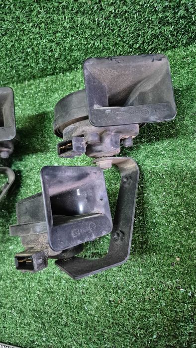Buzinas Originais Audi A4 B5 8D Passat B5 Com Suportes originais