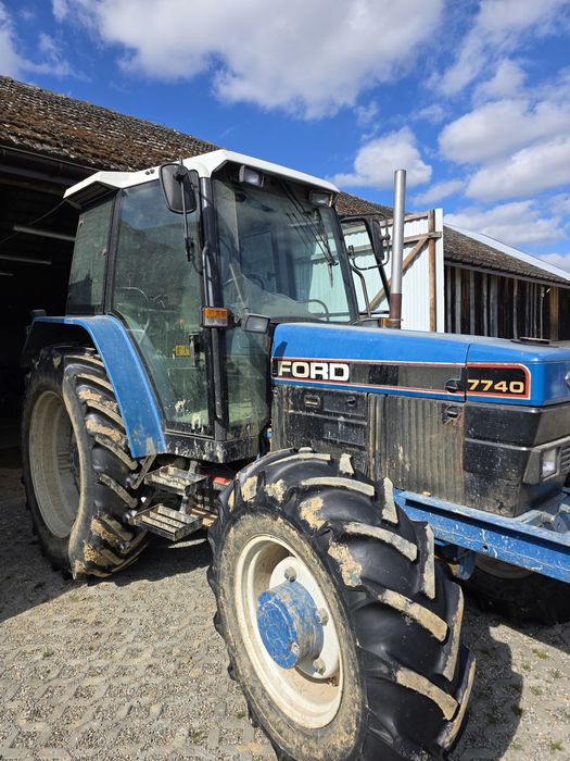 Ciągnik rolniczy Ford 7740 SLE