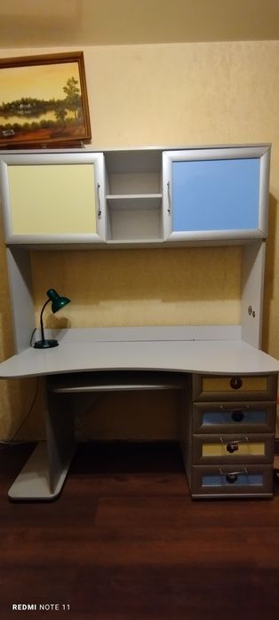 Стол письменный . Ширина 140. Высота 180