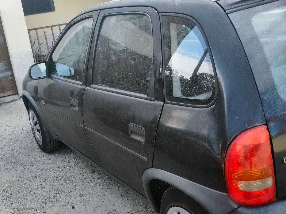 Vendo um opel corsa ano 95 a gasolina responder so pelo WhatsApp foto 3