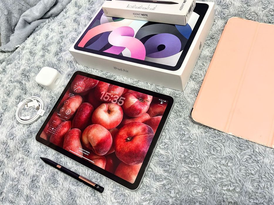 IPad Air 4 (64 gb) wi-fi, комплект + подарки! A2316
