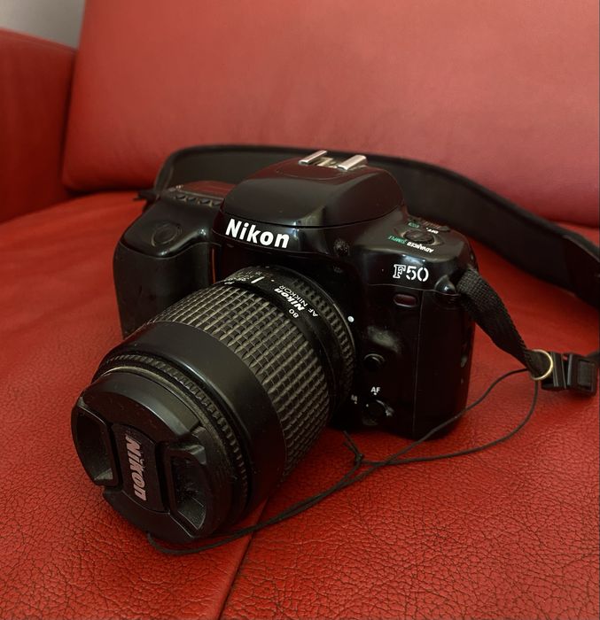 Aparat analogowy Nikon F50 czarny
