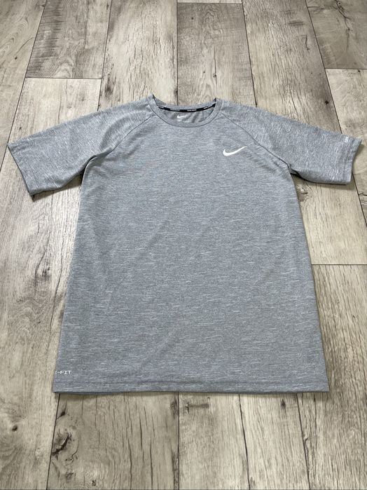 Nike Swim dri-fit футболка L размер спортивная серая