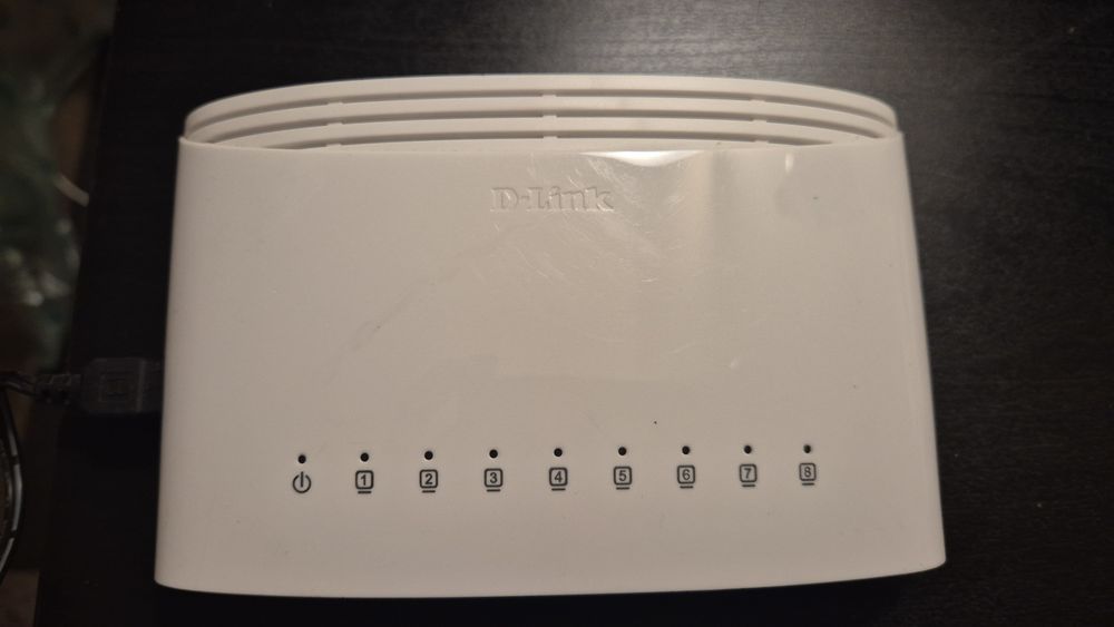 switch sieciowy D-Link DGS-1008D – czyli 8-portowy gigabitowy przełącz