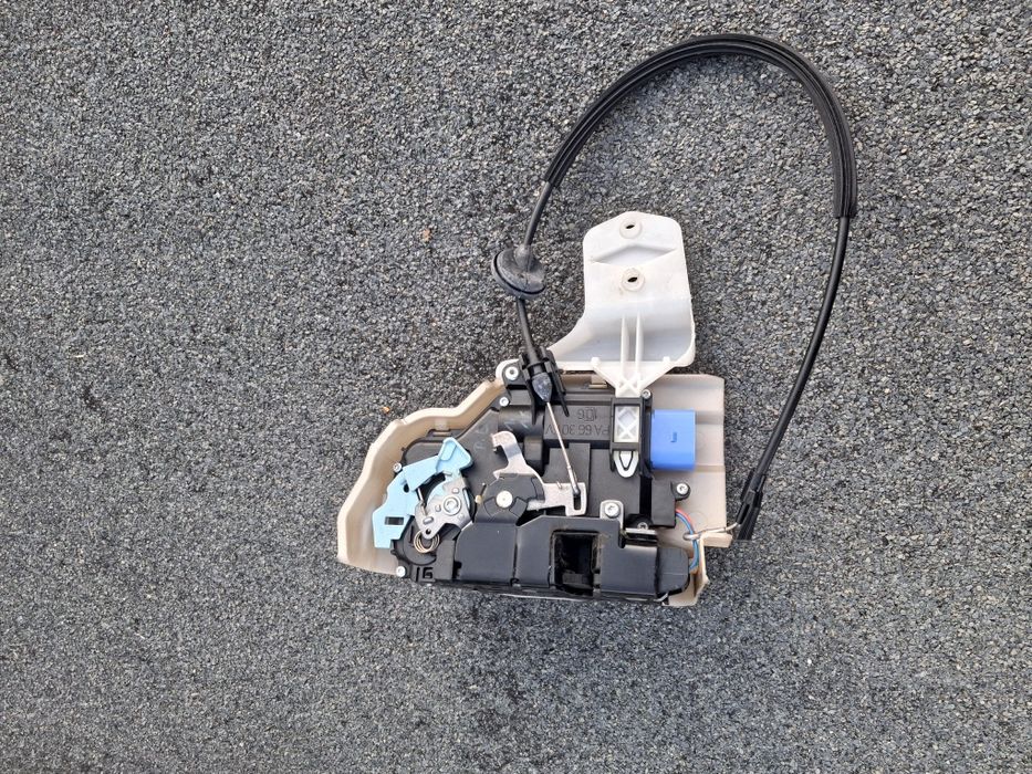 Zamek drzwi przód lewy vw touran II lifcie 07-15 europa