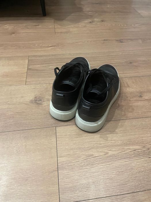 Продам кожанный кеды ecco Оригинал