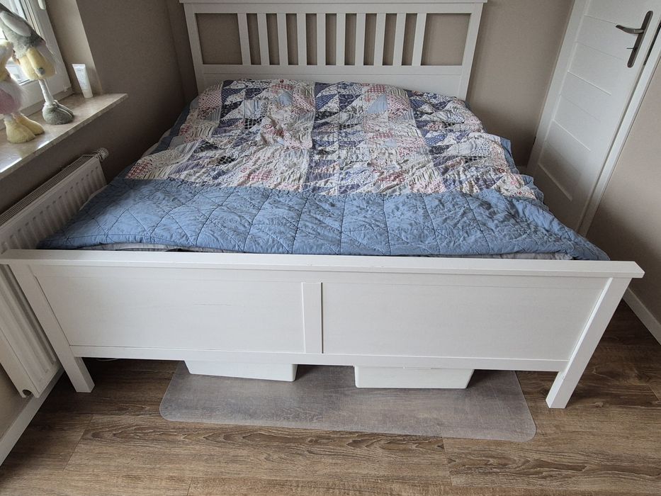 Stylowe białe łóżko IKEA 180 cm z materacem