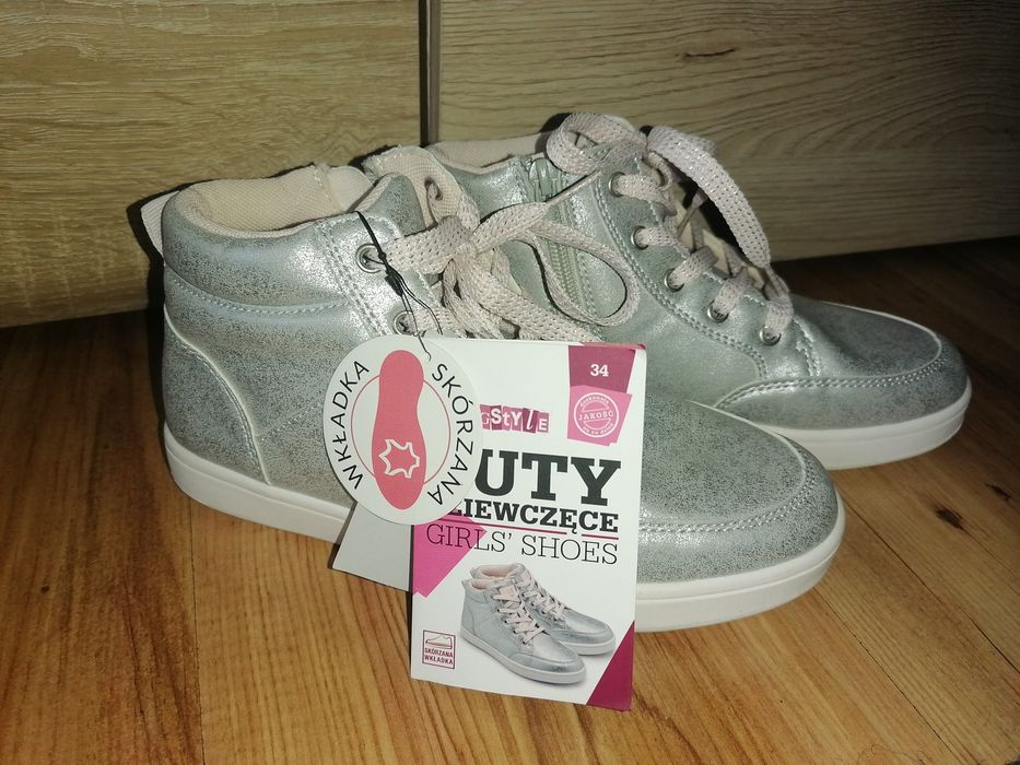 Nowe buty dziewczęce że skórzana wkładka roz. 34 TANIO