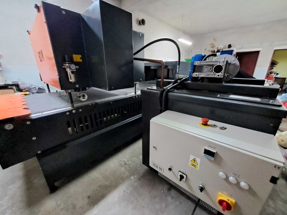 Automatyczny dozownik płynnej parafiny