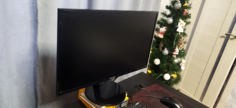 Продам монітор Samsung24 дюйма   стан нового