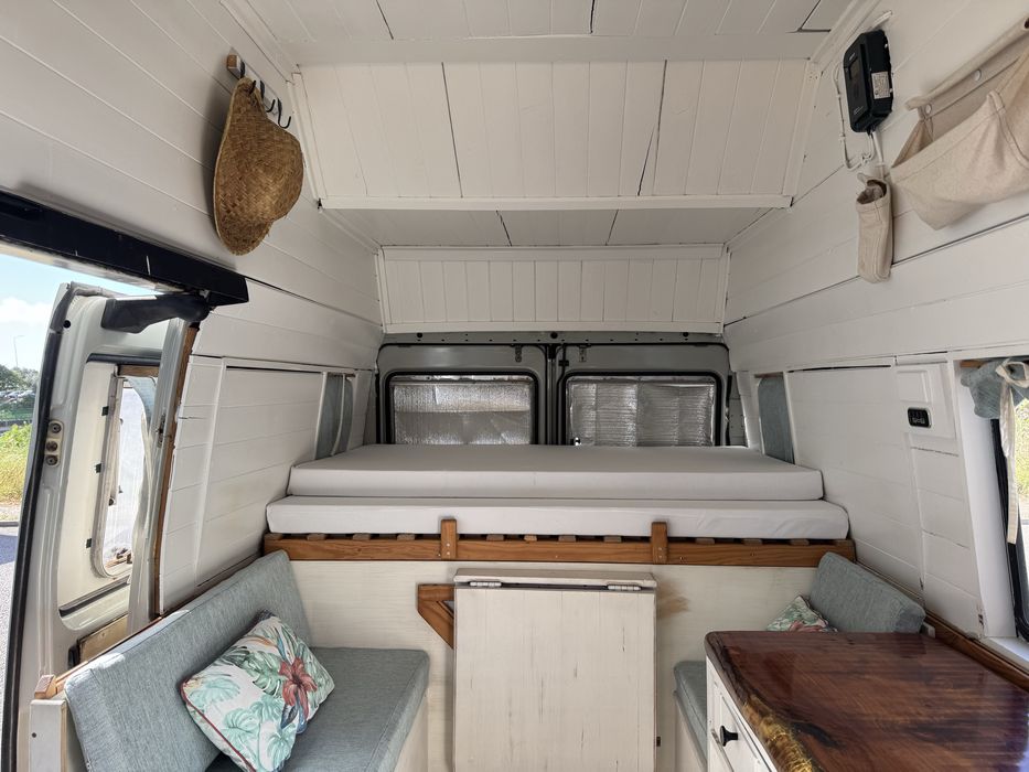 Autocaravana Mercedes 207D