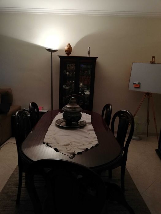 Extendable oval-shaped table opportunity, without chairs64584904113922121