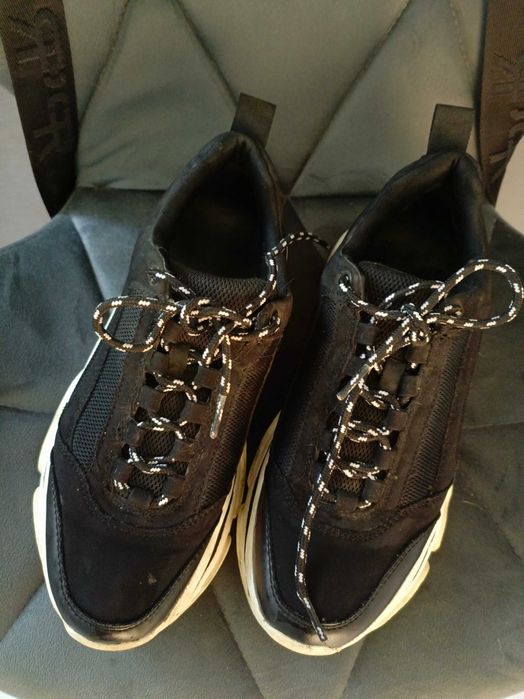 Брендові  кросівки Stradivarius 38 розмір.