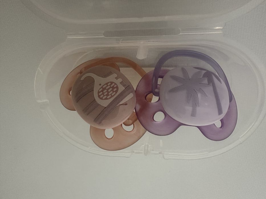Продам пустушки Philips AVENT Ultra Soft для дівчаток 0-6 міс