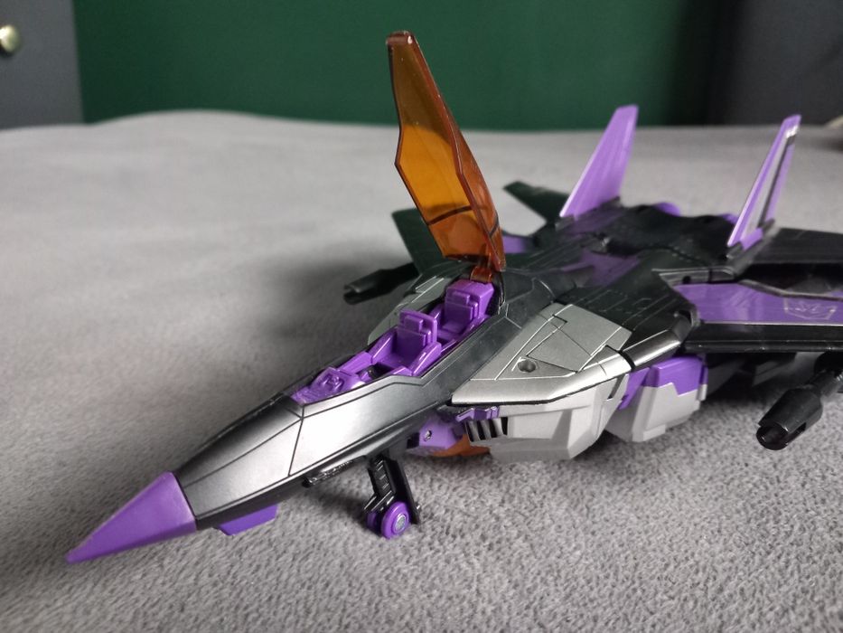 Transformers Skywarp (Combiner Wars Leader)