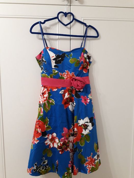 Яркое летнее нарядное платье Rinascimento, размер М