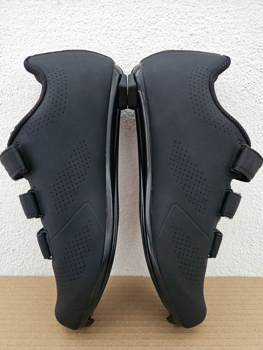 Sapatos de ciclismo AGU nº40, 42, 43, 44 e 46 c/Travessas (Novos)