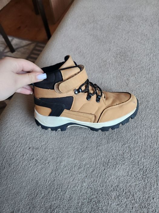 Зимове взуття  на хлопчика 37 розмір