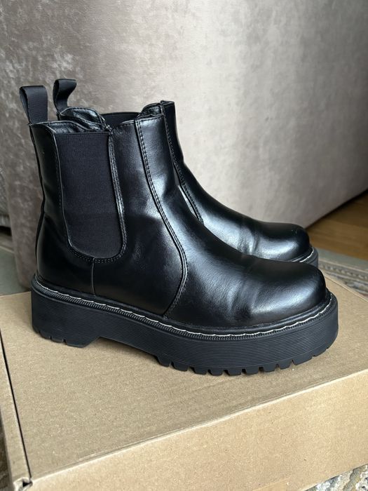 Жіночі челсі чорні 36 розмір