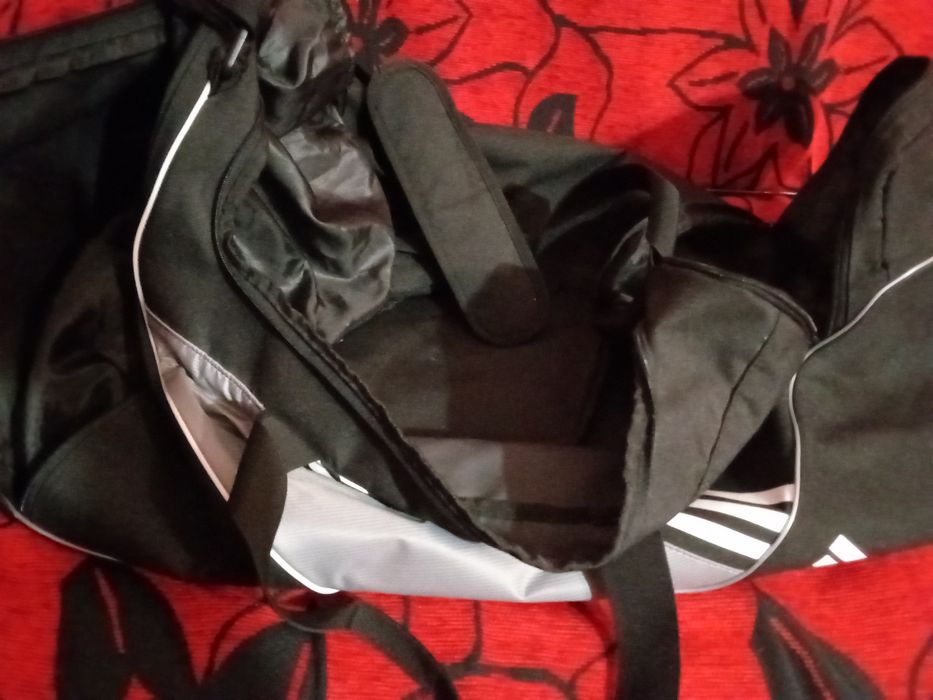 Grande saco de desporto ADIDAS usado como novo