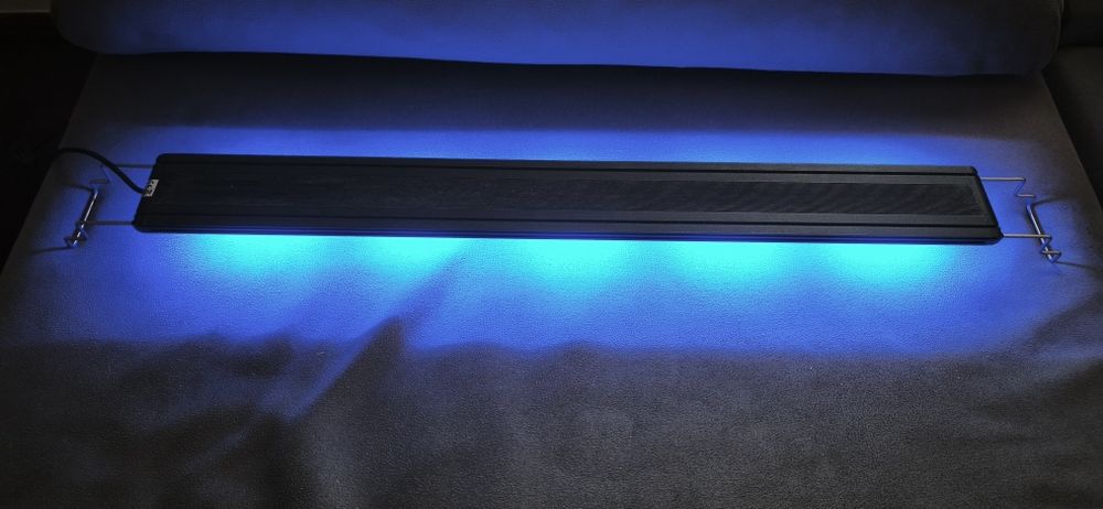 Luminária led para aquários de 60 a 80cm