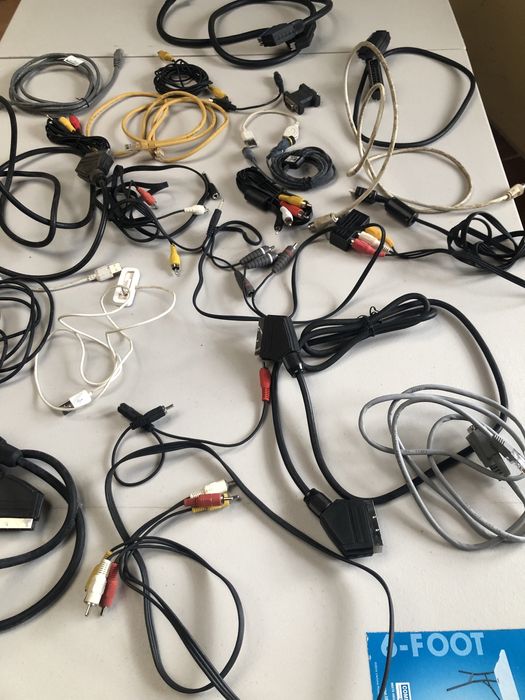 Lote de cabos para venda