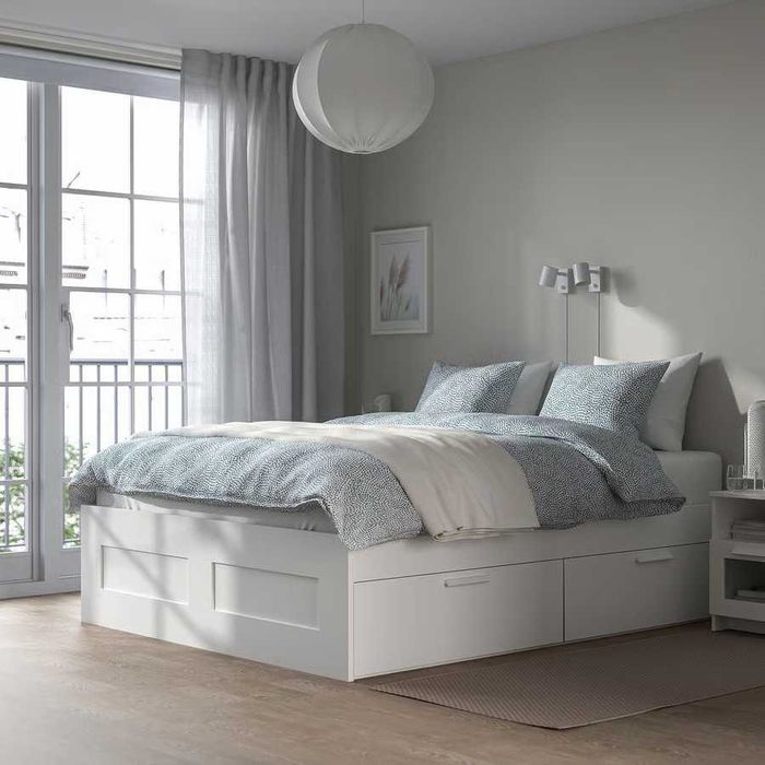 Cama Ikea com gavetas/ Poltrona / Branca/ Quarto / Movel