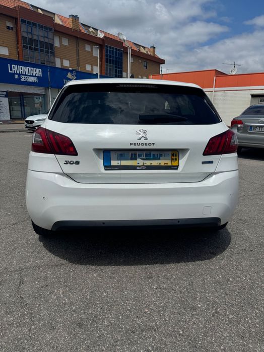 Peugeot 308 — fotografia 3