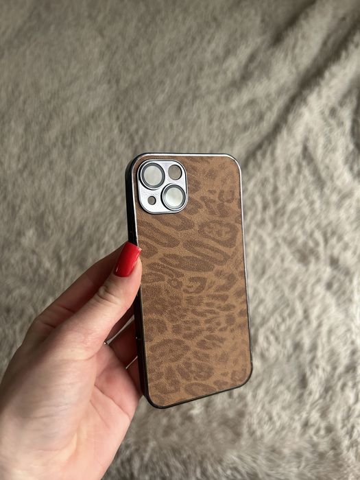 Чехол на iPhone 13