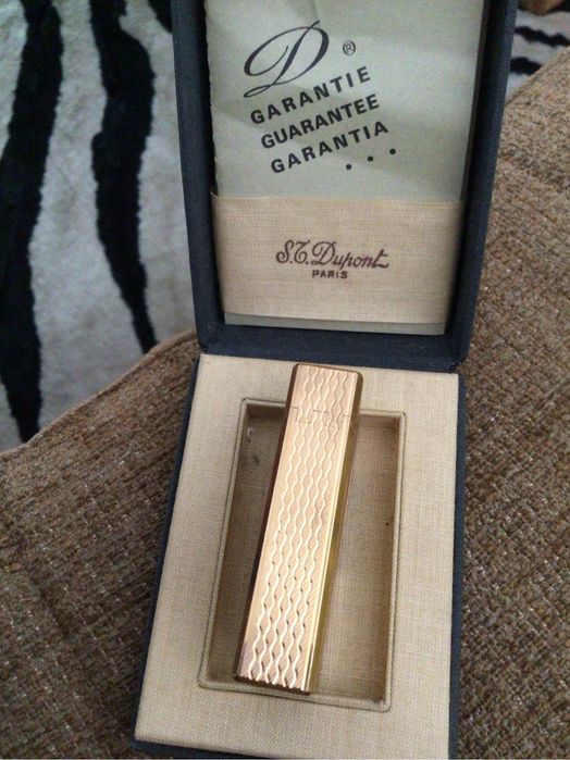 Isqueiro dupont dourado