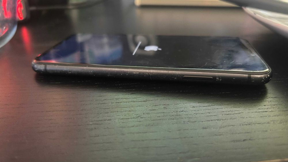 IPHONE 11 - 71% BATERIA - 128GB + CAIXA ORIGINAL + 2 CAPAS