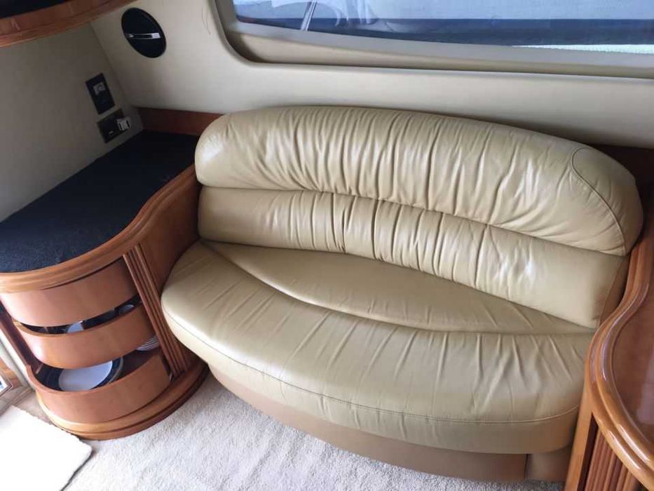 Продам яхту Azimut 46E 2007