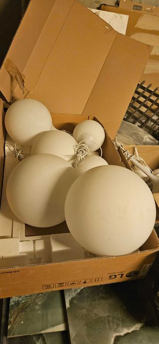 SPRZEDAM ZESTAW 11-tu KULISTYCH białych wiszących lamp