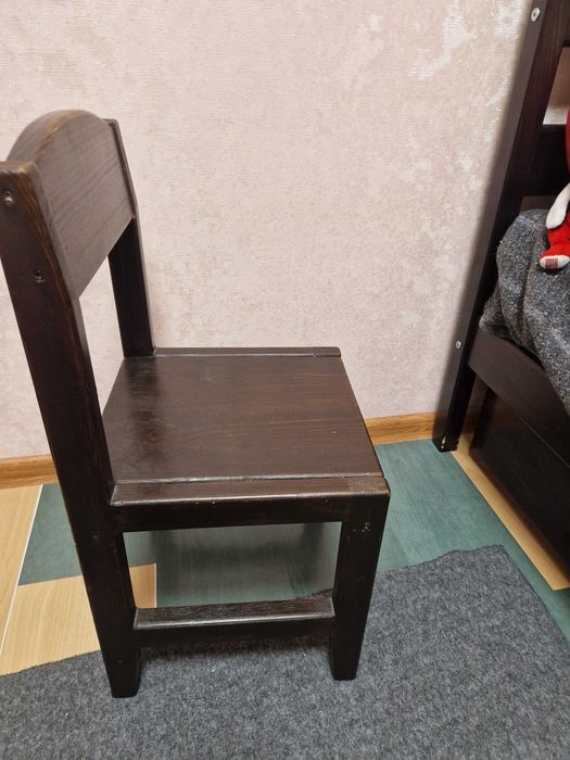 Кровать с матрасом и стульчик