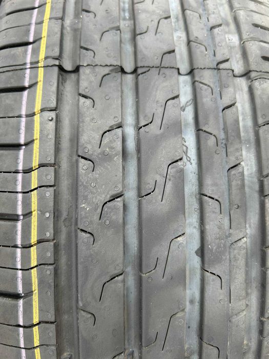 Шини 215/55 R17 94V Continental Eco Contact 6