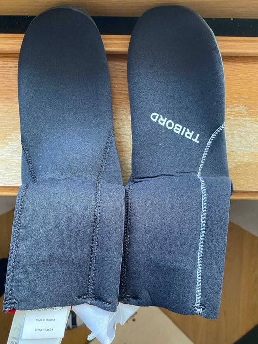 Botim de surf em neoprene 2 mm Triboard