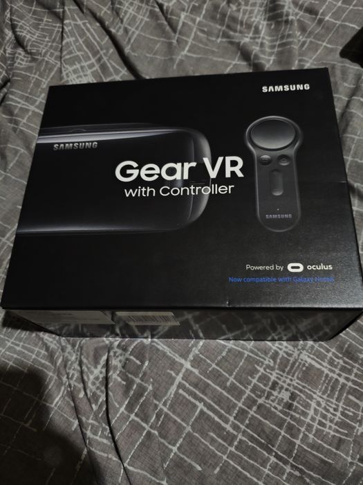 VR окуляри Samsung Gear VR з контролером / Повний комплект (Ідеал)