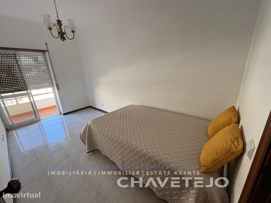 Apartamento T3 mobilado e equipado em Tomar perto espaços verdes.