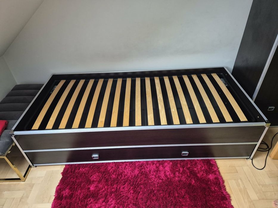 Łóżko pojedyncze 1 os. 90x200cm czarne ze srebrnymi okuciami Vox