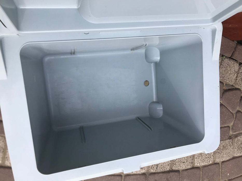 Lodówka turystyczna samochodowa