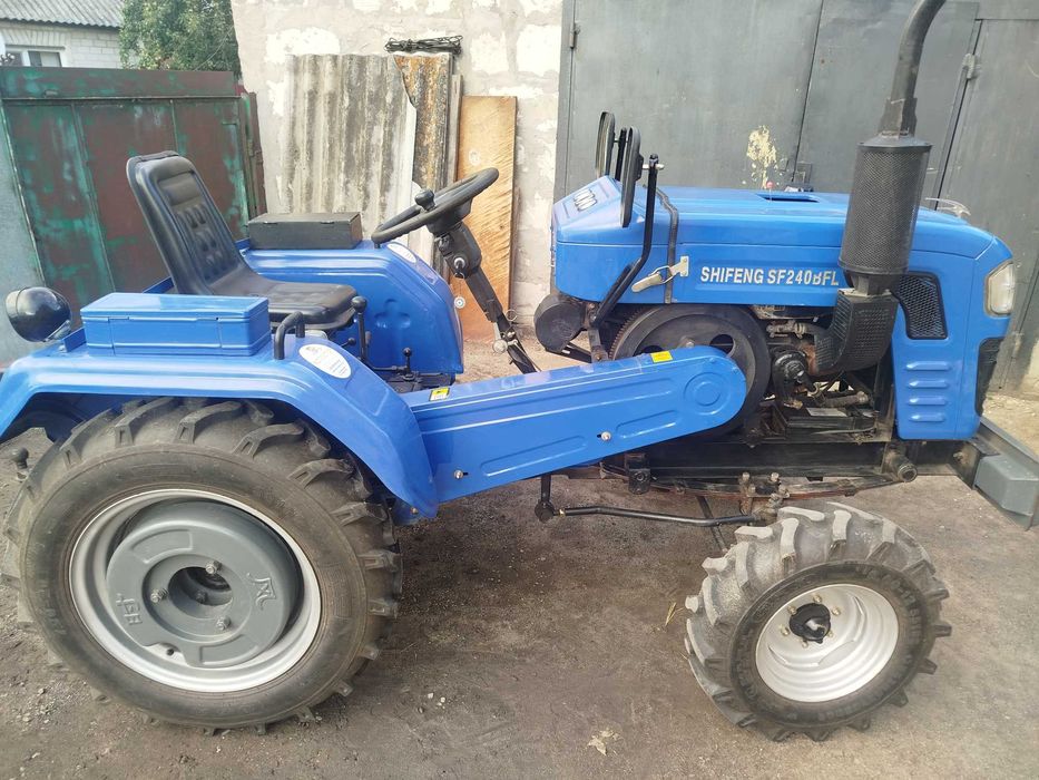 Трактор Shifeng 240BFL