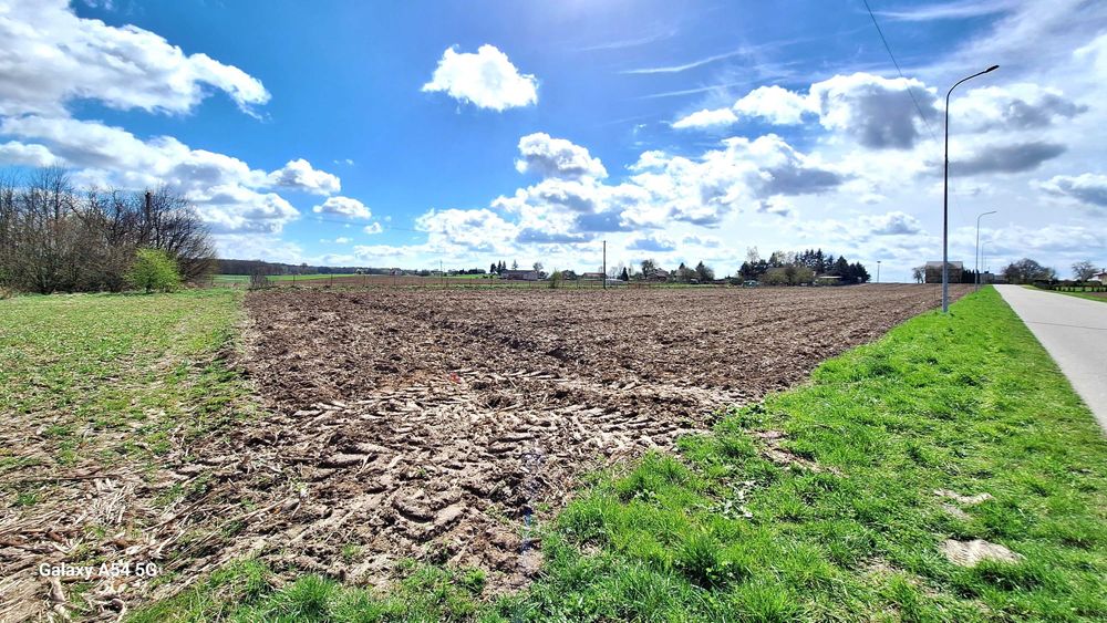 Sprzedam działki budowlane w Wesołówce