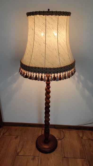 Stylowa duża lampa