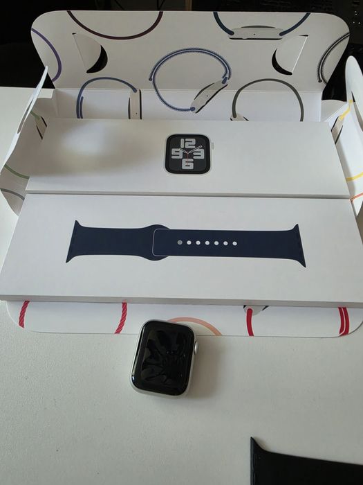 Apple Watch SE 2 Cellular 40mm srebrny  86%