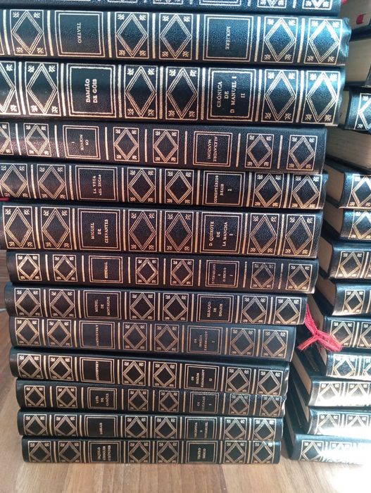 Coleção de 48 livros Grandes Clássicos da Literatura Mundial