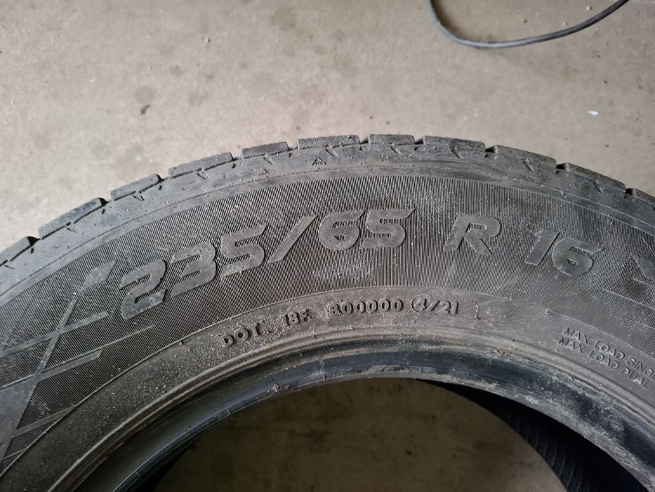 Opony zimowe 235 / 65 R16 M + S