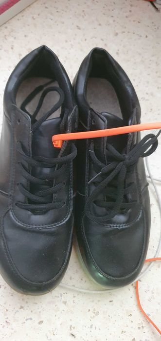 Buty młodzieżowe