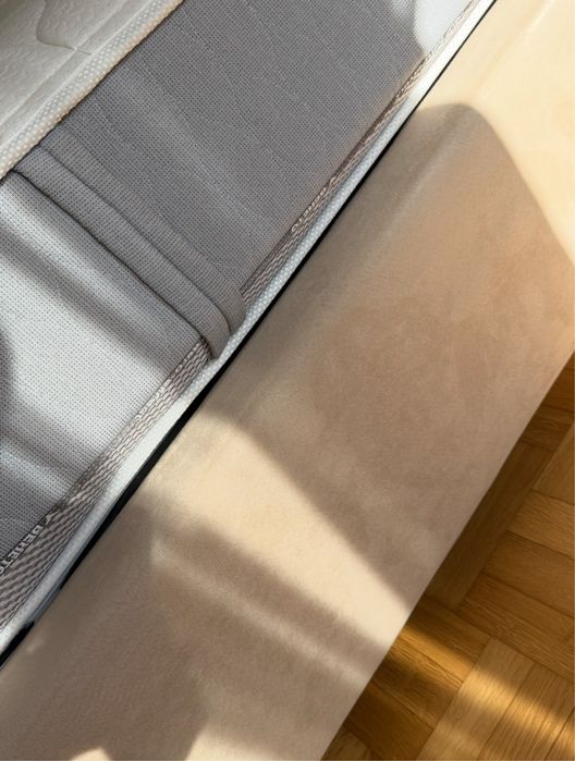 Продам матрас 160х200 б/у в отличном состоянии Венетто