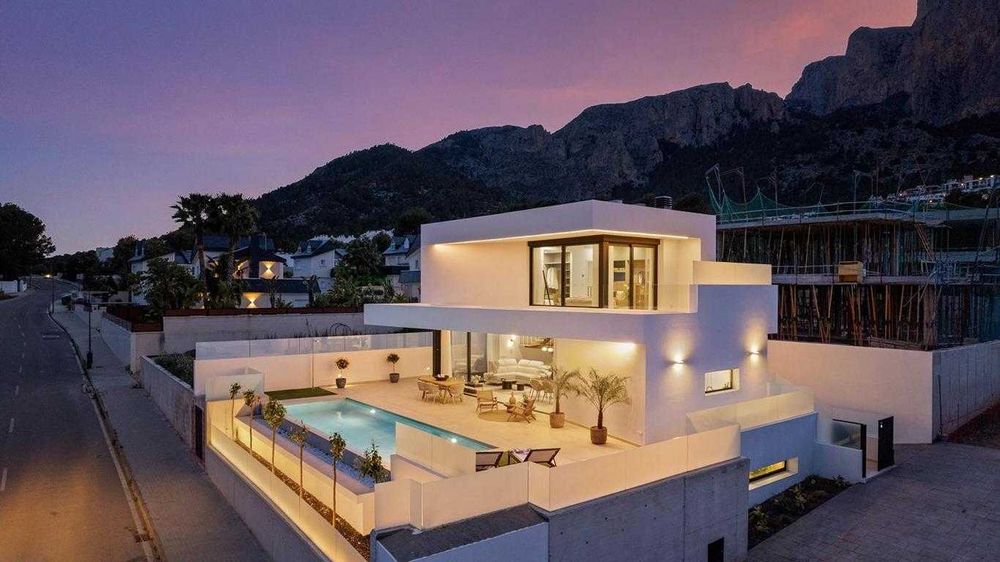 Nowo Wybudowane Wille z Prywatnym Basenem Polop, Costa Blanca